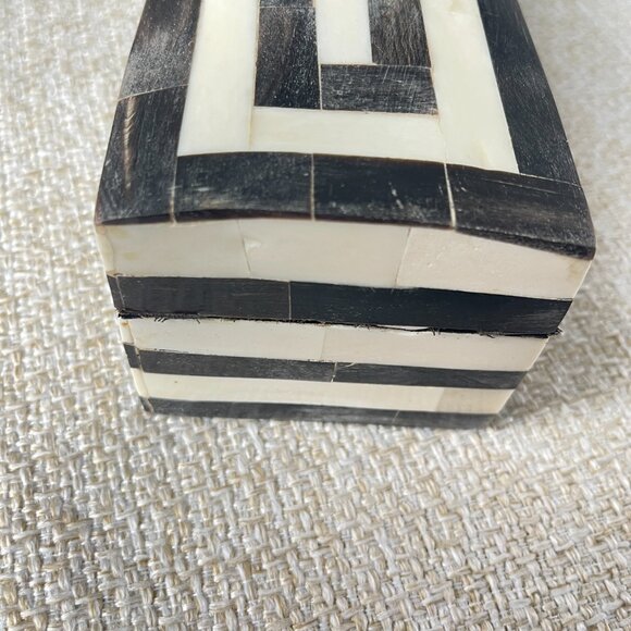 Jewelry Bone Box made in India Strip black/white box Handmade bone box - Picture 5 of 16